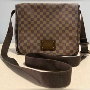 Louis Vuitton Damier Ebene Brooklyn MM Messenger Bag